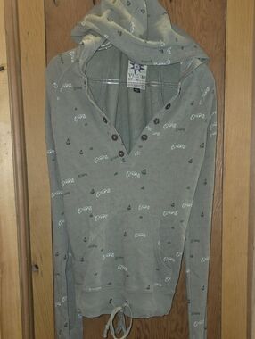 Volcom womens medium sage green printed bat theme hoodie sweatshirt